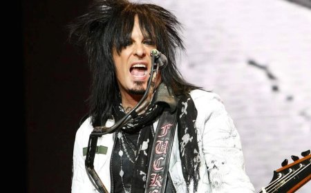 Mötley Crüe: The Rise and Fall of the Most Notorious Rock Band