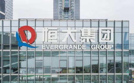 Evergrande Files for US Bankruptcy Protection as China Economic Fears Mount
